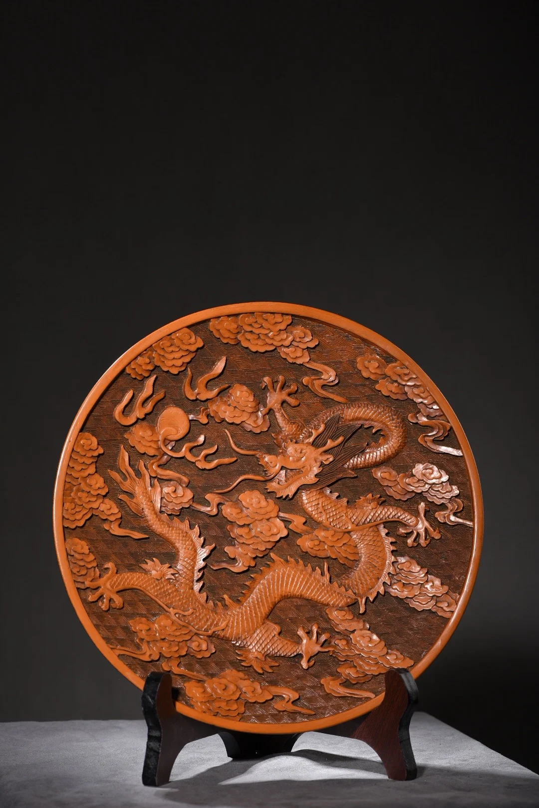 10"Tibet Temple Collection Old lacquerware Chinese Dragon auspicious clouds pattern Appreciation Plate Screen Ornaments
10"Tibet Temple Collection Old lacquerware Chinese Dragon auspicious clouds pattern Appreciation Plate Screen Ornaments