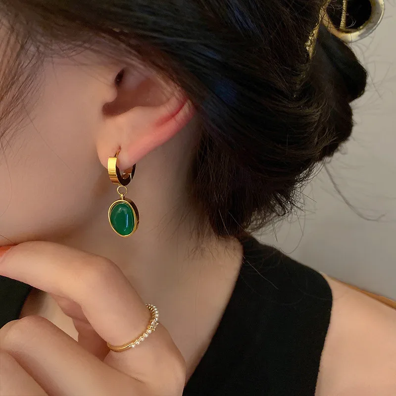RACHELZ Vintage Oval Natural Stone Pendant Earrings Luxury Stainless Steel Emerald Hoop Earring For Women Jewelry party Gift
RACHELZ Vintage Oval Natural Stone Pendant Earrings Luxury Stainless Steel Emerald Hoop Earring For Women Jewelry party Gift