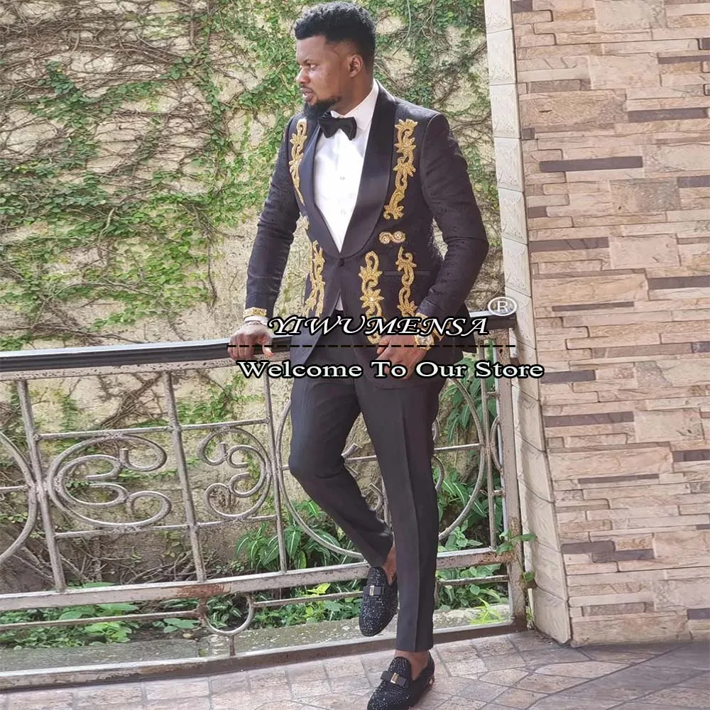 Luxury Men Suit Tailor-Made Black Groom Wedding Tuxedo Slim Fit Gold Appliques Blazer Pant 2 Piece Formal Party Evening Dresses
Luxury Men Suit Tailor-Made Black Groom Wedding Tuxedo Slim Fit Gold Appliques Blazer Pant 2 Piece Formal Party Evening Dresses