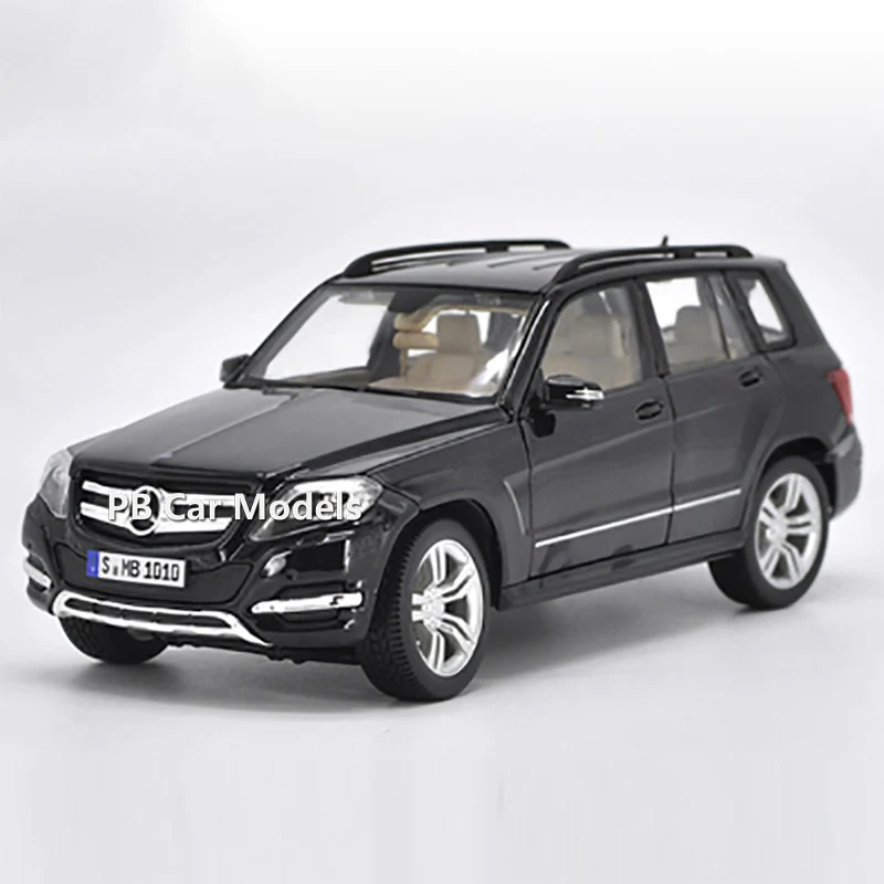 1/18 Diecast Model for original BENZ GLK300 off-road SUV alloy simulation 1:18 car model collection and gift
1/18 Diecast Model for original BENZ GLK300 off-road SUV alloy simulation 1:18 car model collection and gift