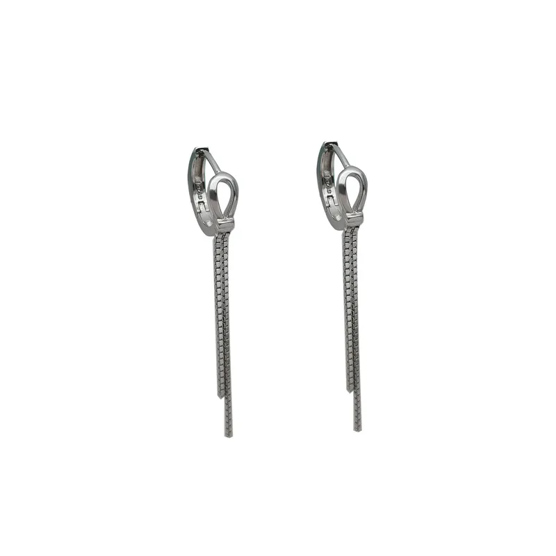 S925 Full body Sterling Silver Cool and Luxury Light Tassel Ear Buckle Female Face Slim Sterling Silver Box Chain Long Earrings
S925 Full body Sterling Silver Cool and Luxury Light Tassel Ear Buckle Female Face Slim Sterling Silver Box Chain Long Earrings