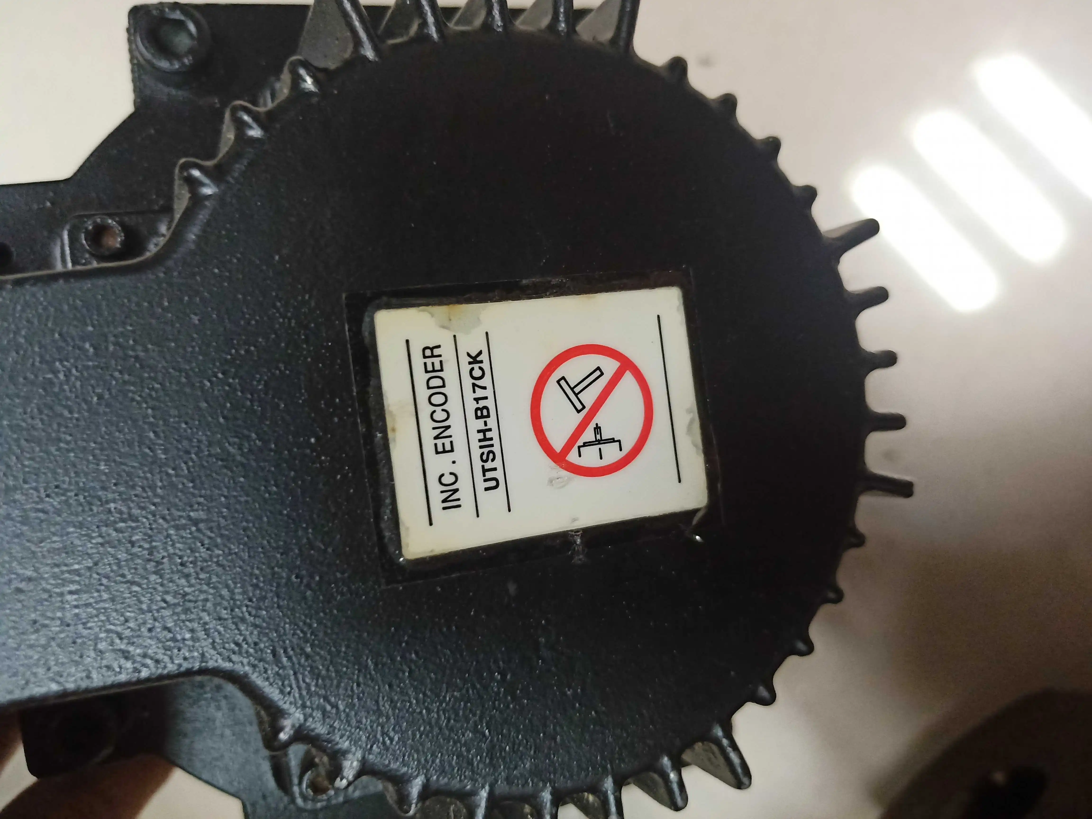 Yaskawa UTSIH-B17CK Энкодер
Yaskawa UTSIH-B17CK Энкодер