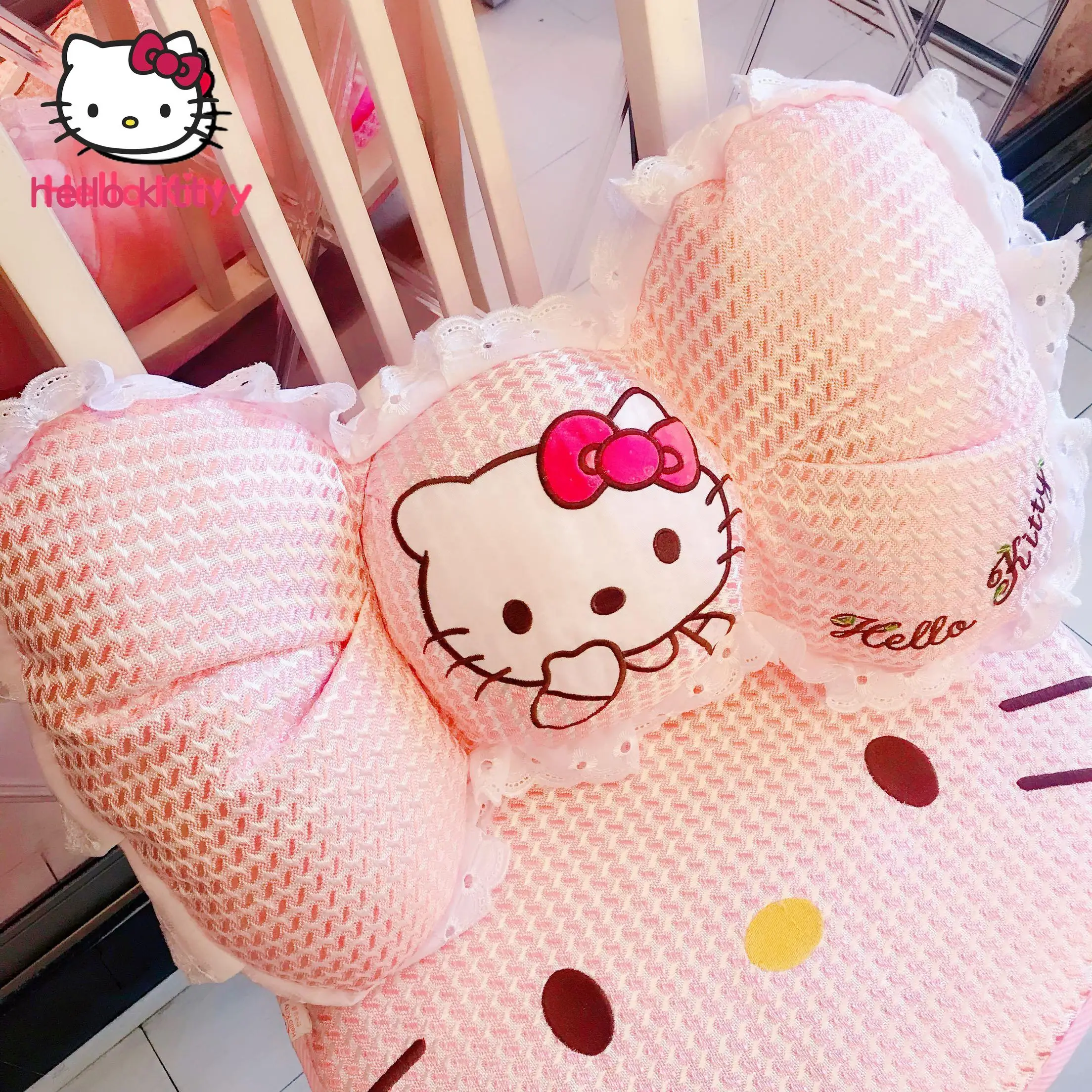 TAKARA TOMY Hello Kitty, модный домашний Маленький стул, подушка для автомобильного сиденья, подушка, модное украшение
TAKARA TOMY Hello Kitty, модный домашний Маленький стул, подушка для автомобильного сиденья, подушка, модное украшение