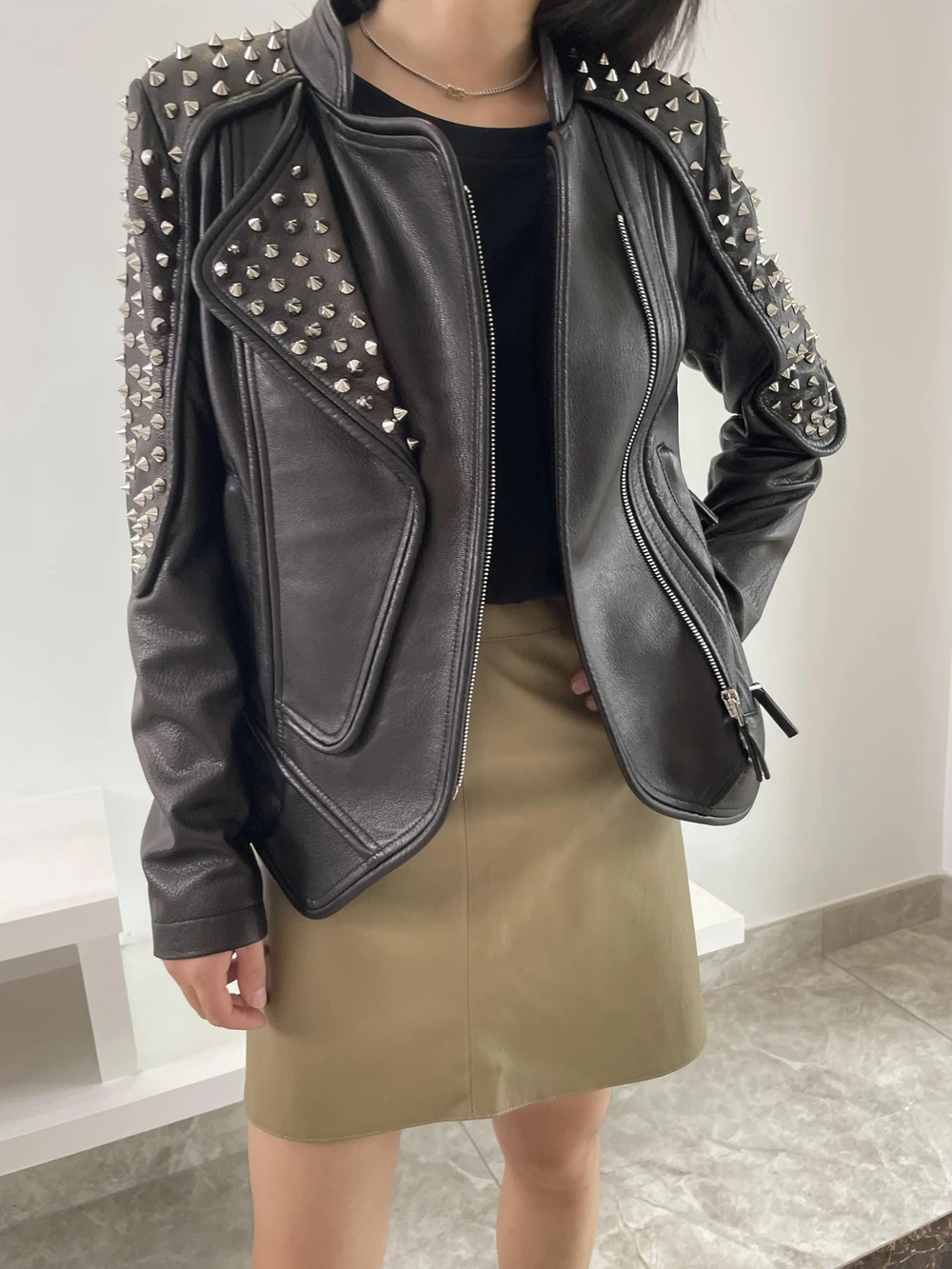DaJane Design Lady Jacket Real Leather Lapel Original Jacket Women Coat Sheepskin Rivet Leather Jacket Rivet suit
DaJane Design Lady Jacket Real Leather Lapel Original Jacket Women Coat Sheepskin Rivet Leather Jacket Rivet suit