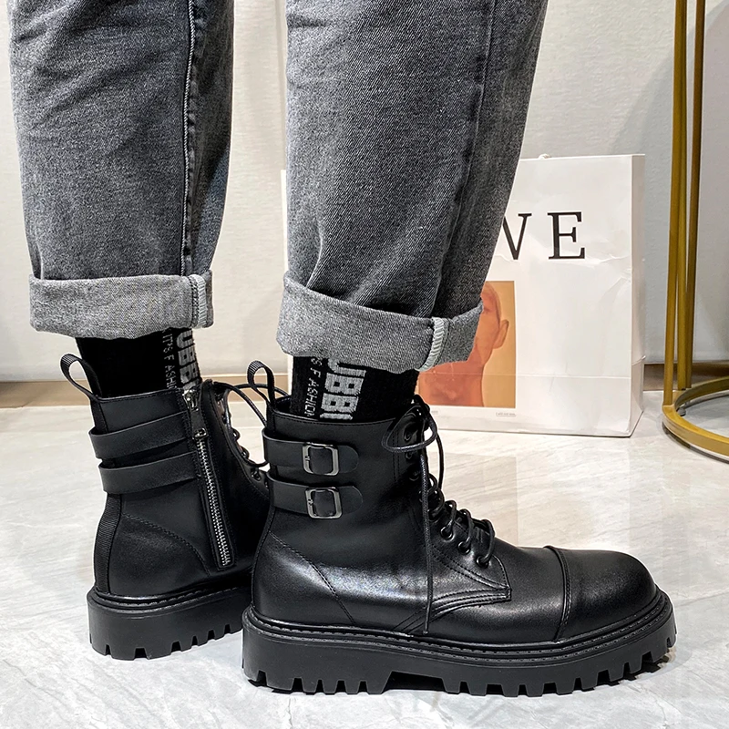 Trendy Outdoor Men Boots Black Leather Casual Boots Thick Bottom Punk Motorcycle Boots for Man New British Style Winter Boots
Trendy Outdoor Men Boots Black Leather Casual Boots Thick Bottom Punk Motorcycle Boots for Man New British Style Winter Boots