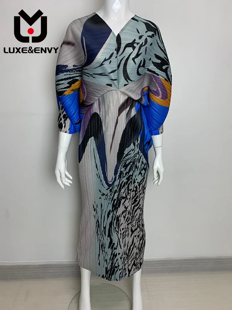 LUXE&ENVY Pleated V-neck Fishtail Printed Bat Sleeves Slim Fashionable Large Women's Long Dress Spring Summer 2023
LUXE&ENVY Pleated V-neck Fishtail Printed Bat Sleeves Slim Fashionable Large Women's Long Dress Spring Summer 2023