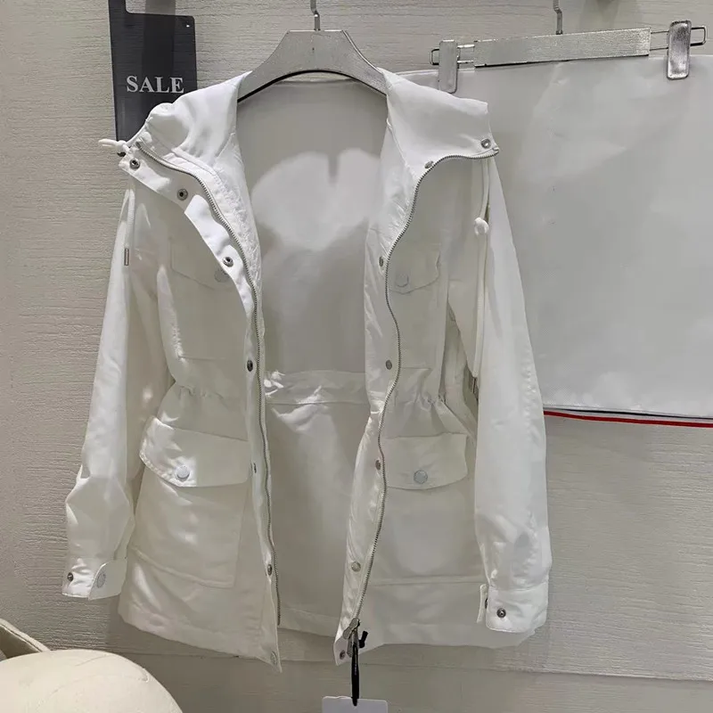 2022 Women Lapel Casual Jacket black White Khaki coat Waist drawstring Hooded Long Sleeve Parker 4 pockets for decoration
2022 Women Lapel Casual Jacket black White Khaki coat Waist drawstring Hooded Long Sleeve Parker 4 pockets for decoration