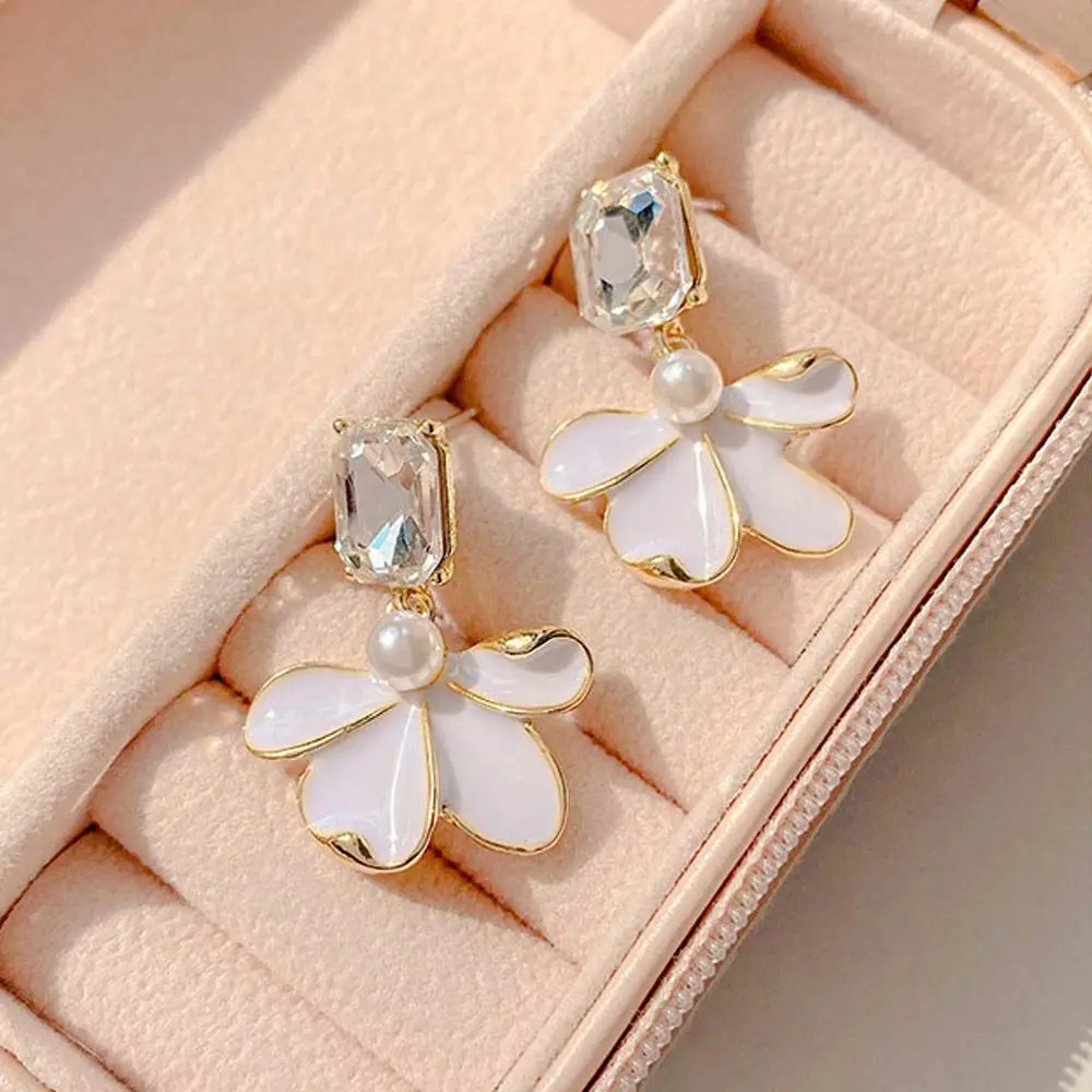 1 Pair Trendy Korean Zircon Flower Stud Earrings Niche Fashion Temperament Earrings Women Dangle Earrings Fashion Jewelry
1 Pair Trendy Korean Zircon Flower Stud Earrings Niche Fashion Temperament Earrings Women Dangle Earrings Fashion Jewelry