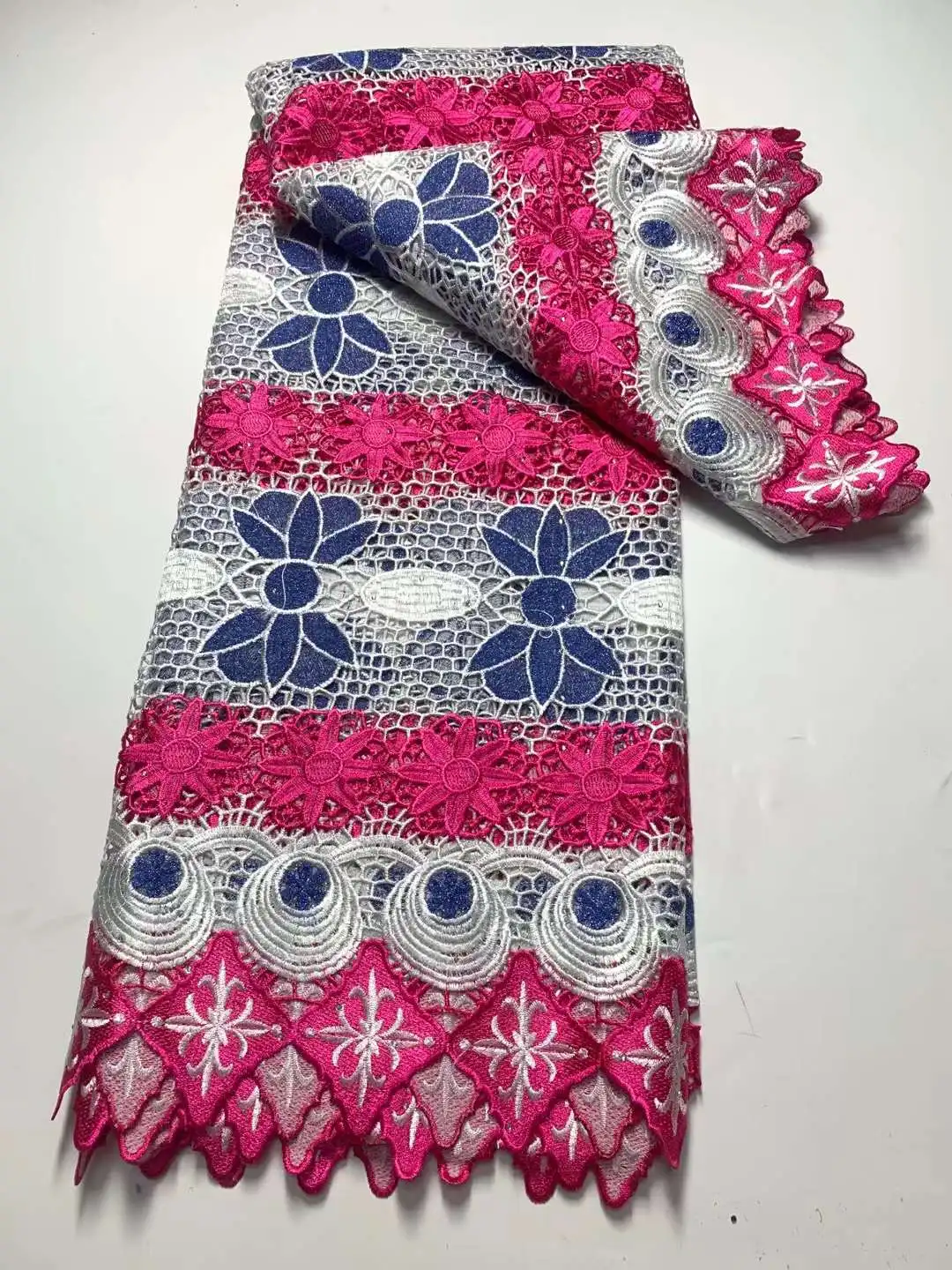 Beautiful Latest African Water Soluble Lace Fabric 2022 High Quality French Guipure Cord Punch Fabric Nigeria For Party Dress
Beautiful Latest African Water Soluble Lace Fabric 2022 High Quality French Guipure Cord Punch Fabric Nigeria For Party Dress