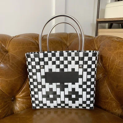 Плетеная вручную корзина для овощей, новинка 2022, Модная Портативная Корзина для пикника, плетеная женская сумка для морского пляжа
Плетеная вручную корзина для овощей, новинка 2022, Модная Портативная Корзина для пикника, плетеная женская сумка для морского пляжа