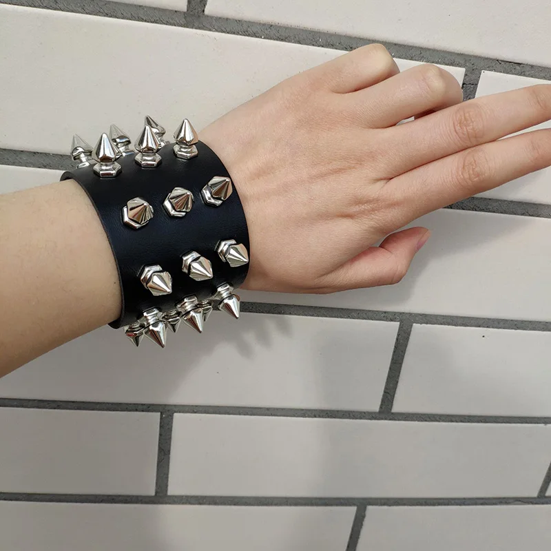 Leather Rivet Nail Bracelet Men's Women's Punk Rock Bracelet New Gothic Jewelry Role Playing Gothic Accessories Leather Bracelet 
Leather Rivet Nail Bracelet Men's Women's Punk Rock Bracelet New Gothic Jewelry Role Playing Gothic Accessories Leather Bracelet
