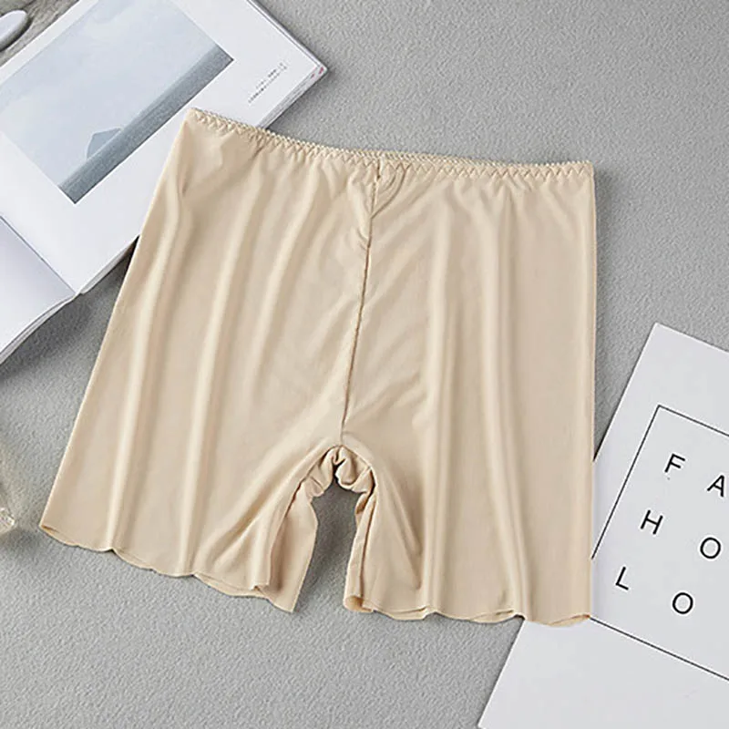 Women's Summer Safety Short Panties Ice Silk Underpant Seamless Anti-glare Ladies Pants Girl Boxer Briefs Cozy Female Underwear
Women's Summer Safety Short Panties Ice Silk Underpant Seamless Anti-glare Ladies Pants Girl Boxer Briefs Cozy Female Underwear