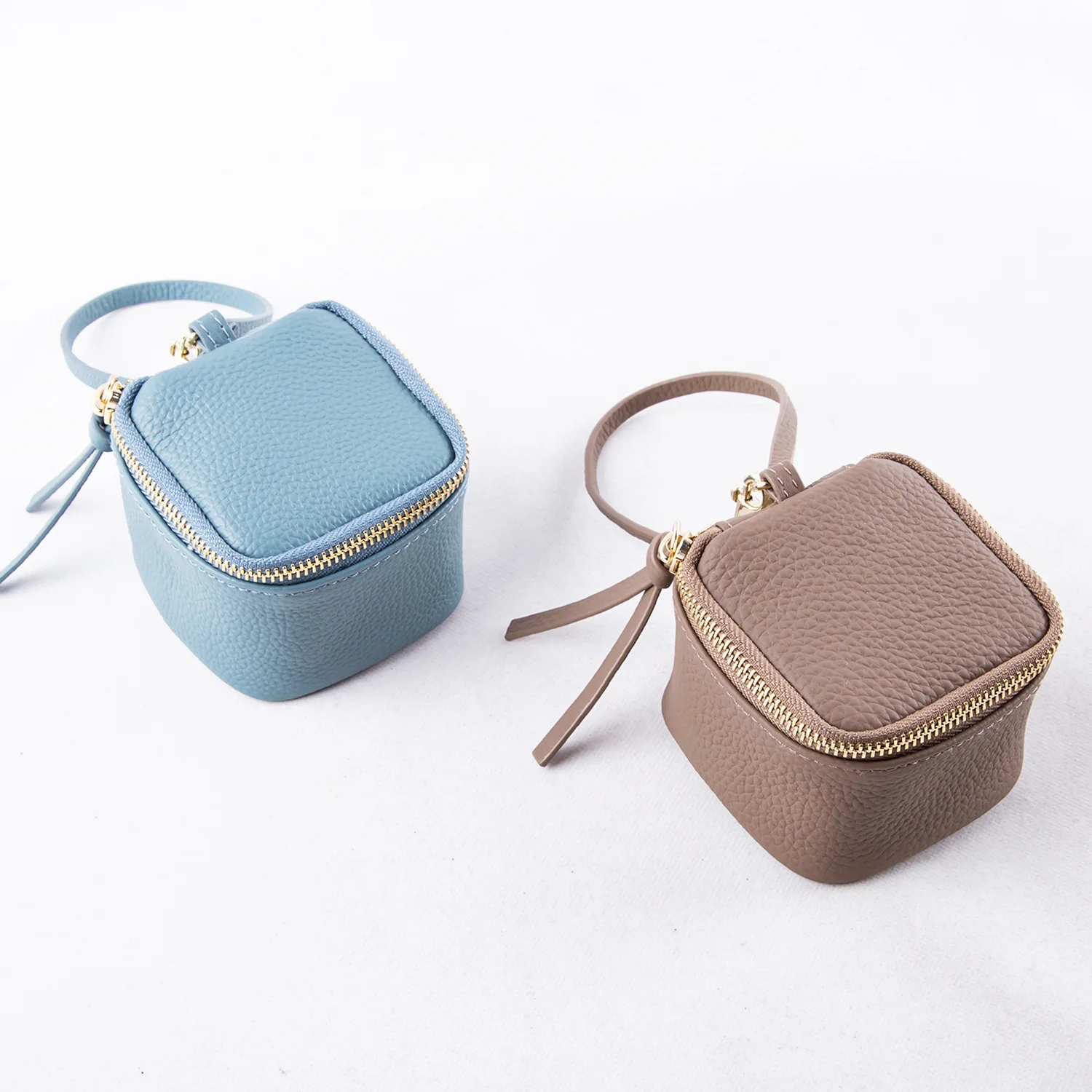 2022 новый дизайн, женская сумка, кожаная сумка, маленькая сумка высокого качества
2022 новый дизайн, женская сумка, кожаная сумка, маленькая сумка высокого качества