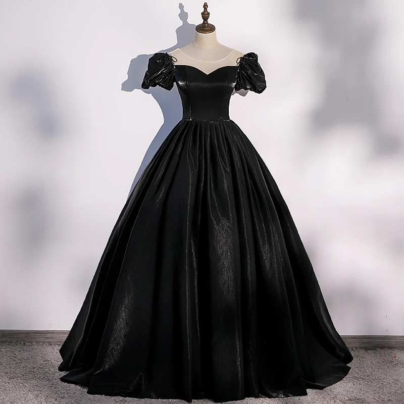 Black Quinceanera Dresses Classic Scoop Neck Vintage Short Sleeves Robe De Bal Elegant Floor-length Simple Plus Size Ball Gown 
Black Quinceanera Dresses Classic Scoop Neck Vintage Short Sleeves Robe De Bal Elegant Floor-length Simple Plus Size Ball Gown