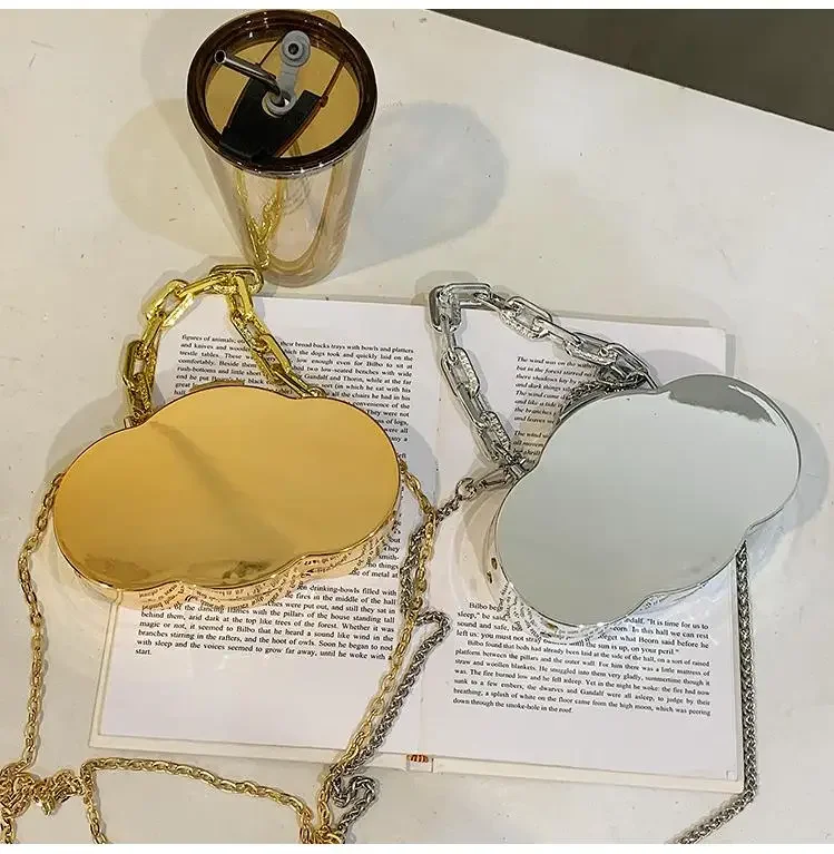 Cloud Shape Metal Lipstick Bag For Women Designer Shell Bag High Quality Shoulder Bags Luxury Purses Crossbody Bag Dinner Bag
Cloud Shape Metal Lipstick Bag For Women Designer Shell Bag High Quality Shoulder Bags Luxury Purses Crossbody Bag Dinner Bag