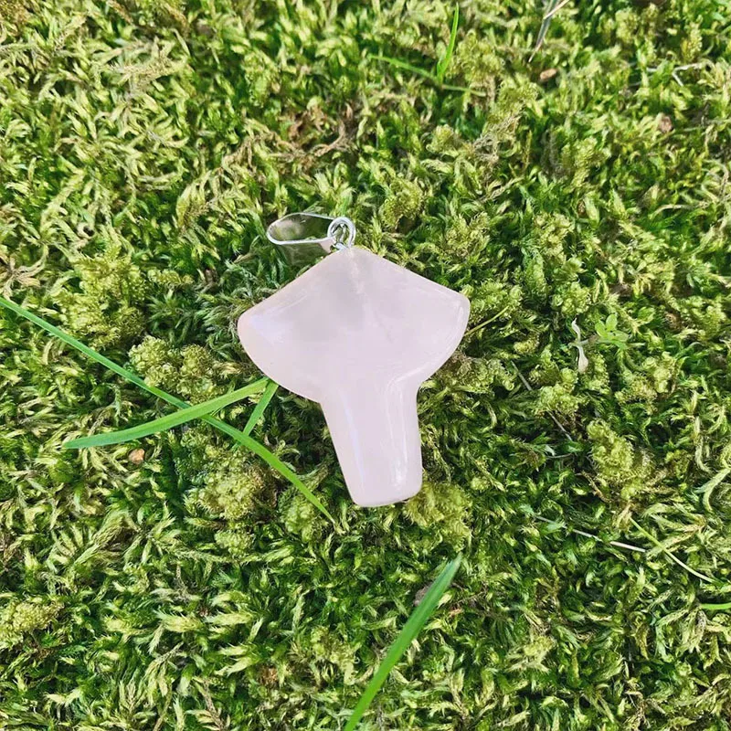 SFPD50 Natural crystal mushroom pendant Green Dongling powder crystal semi-gem umbrella shaped hanging ornaments
SFPD50 Natural crystal mushroom pendant Green Dongling powder crystal semi-gem umbrella shaped hanging ornaments