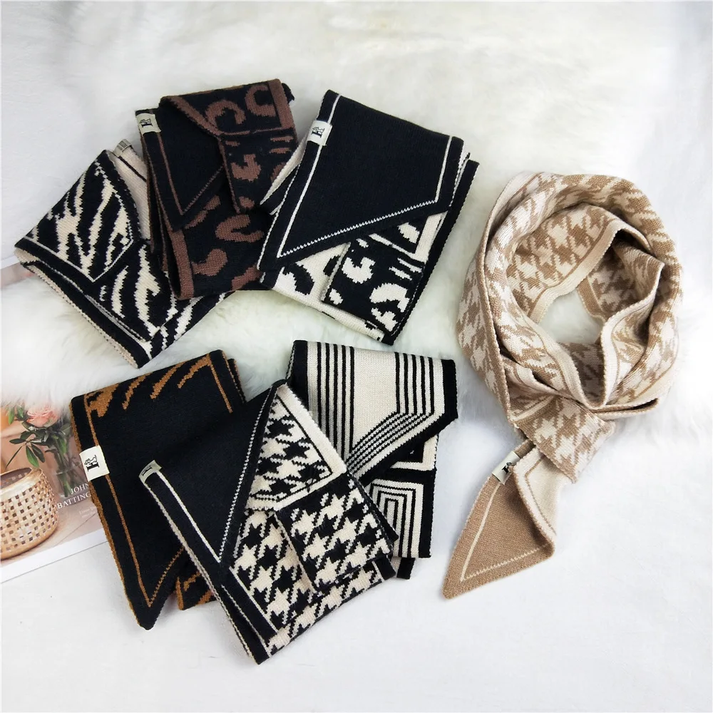 Winter Warm Knitted Neck Scarves For Women Luxury Print Neckerchief Tie Scarf Fashion Bandana Skinny Scarfs For Ladies 16*150CM
Winter Warm Knitted Neck Scarves For Women Luxury Print Neckerchief Tie Scarf Fashion Bandana Skinny Scarfs For Ladies 16*150CM