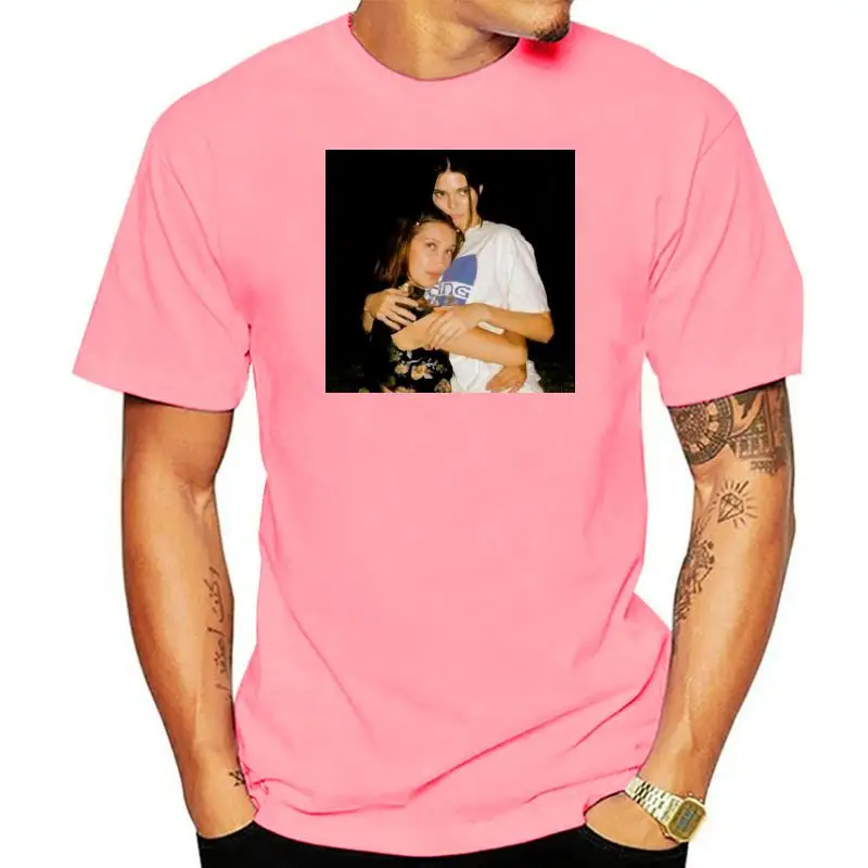 Новинка, черная футболка с коротким рукавом, Кендалл Дженнер и Белла Хадид
Новинка, черная футболка с коротким рукавом, Кендалл Дженнер и Белла Хадид