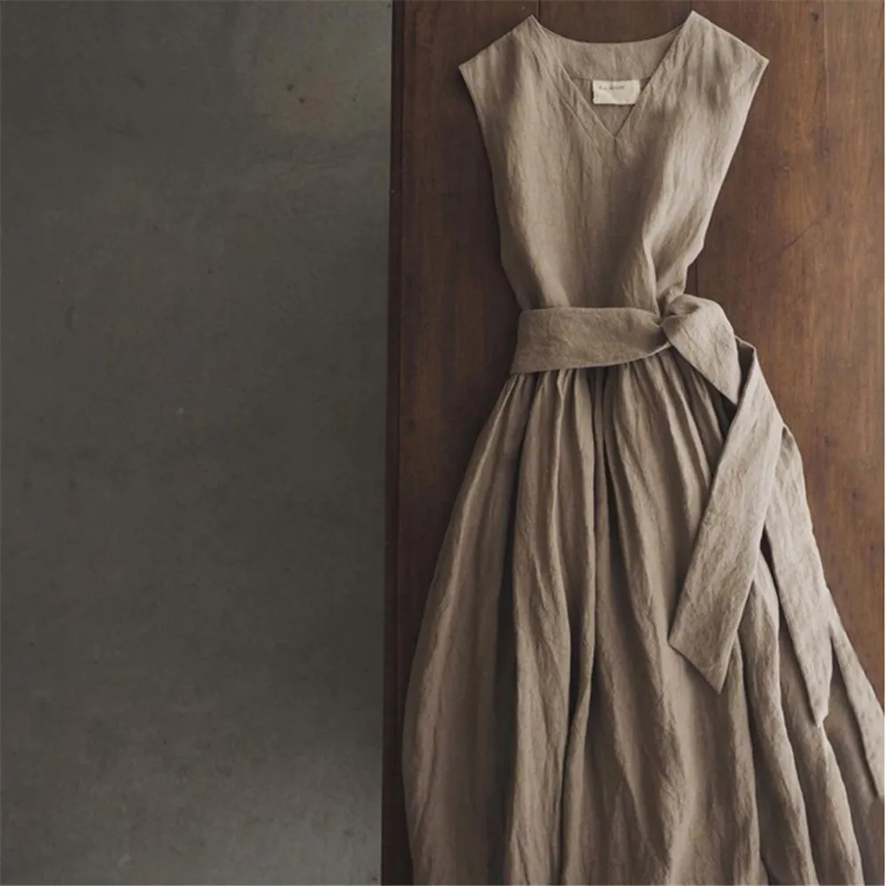 Женское однотонное облегающее кружевное платье, Новинка лета 2022, пуловер без рукавов, модная длинная юбка со складками и V-образным вырезом 
Женское однотонное облегающее кружевное платье, Новинка лета 2022, пуловер без рукавов, модная длинная юбка со складками и V-образным вырезом