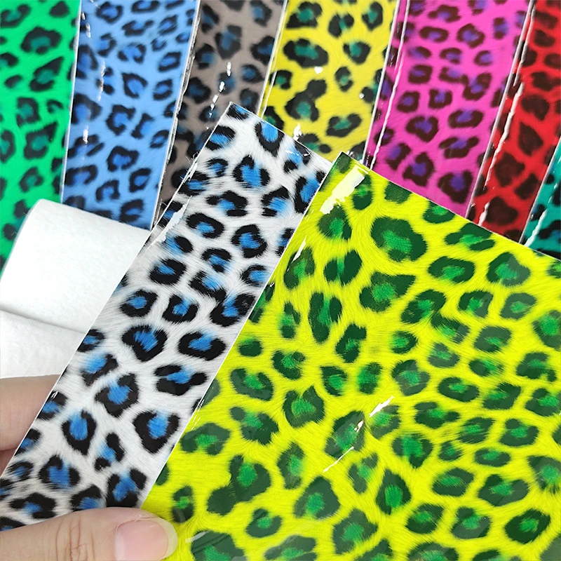Mirrored Smooth Printed Faux Leather Glossy Colored Leopard Pattern Synthetic PU Leather Fabric for Sewing Crafts DIY 46*135CM
Mirrored Smooth Printed Faux Leather Glossy Colored Leopard Pattern Synthetic PU Leather Fabric for Sewing Crafts DIY 46*135CM