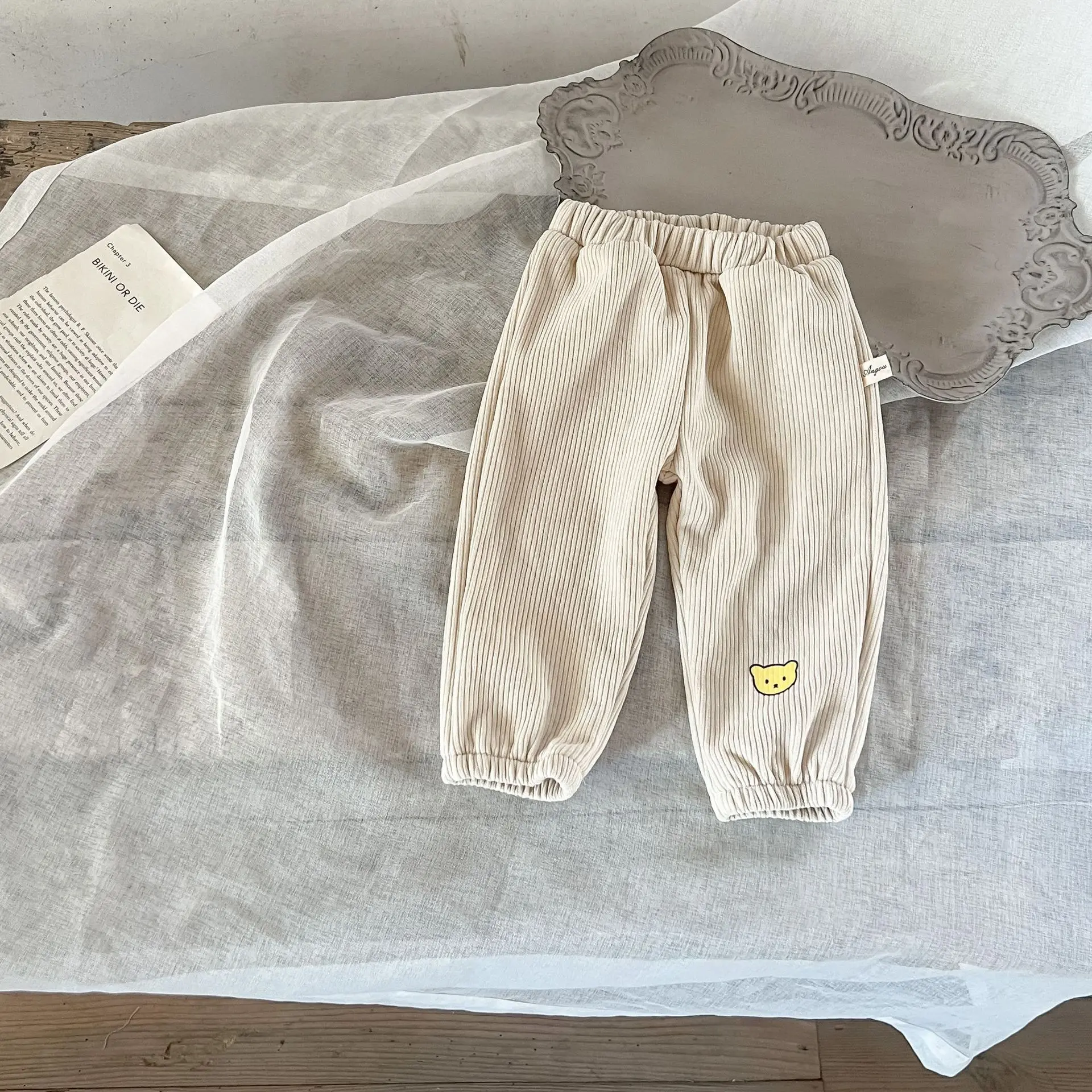 2022 Autumn Winter New Boy Toddler Thicken Plus Fleece Cartoon Bear Pit Striped Pants Girl Baby Loose Solid Corduroy Trousers
2022 Autumn Winter New Boy Toddler Thicken Plus Fleece Cartoon Bear Pit Striped Pants Girl Baby Loose Solid Corduroy Trousers