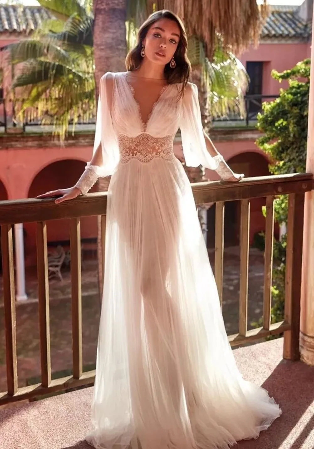 Sexy V Neck A Line Wedding Dresses For Women Lace Appliques Bridel Gown Long Sleeves Backless White Bridal Dress Robe De Mariée
Sexy V Neck A Line Wedding Dresses For Women Lace Appliques Bridel Gown Long Sleeves Backless White Bridal Dress Robe De Mariée