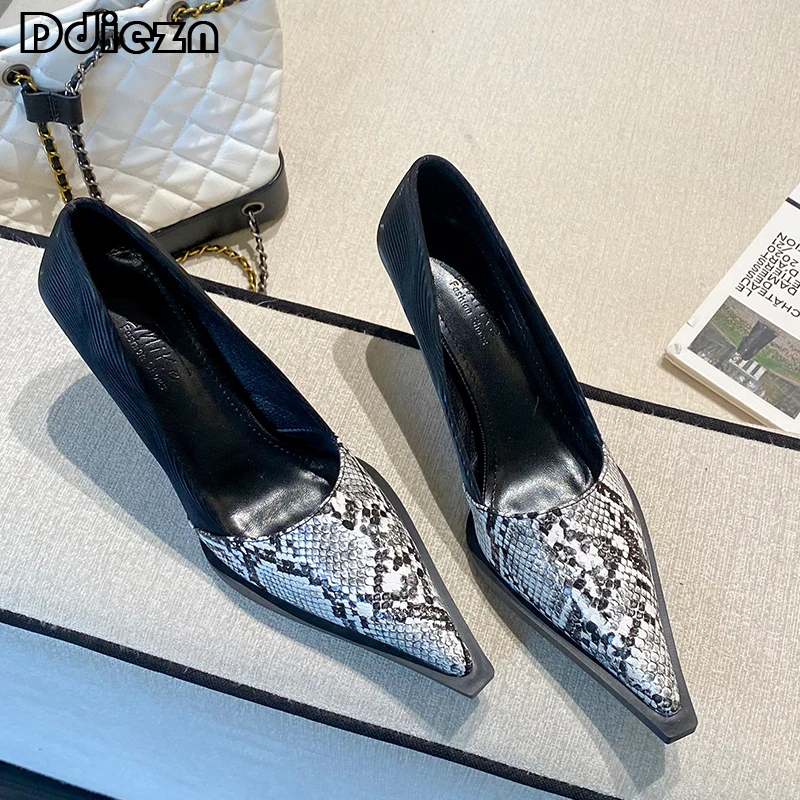 Spring Women Pumps Female Shoes Thin High Heels 2023 New Green Fashion Ladies Sandals Slides Pointed Toe Outside Snake Footwear
Spring Women Pumps Female Shoes Thin High Heels 2023 New Green Fashion Ladies Sandals Slides Pointed Toe Outside Snake Footwear