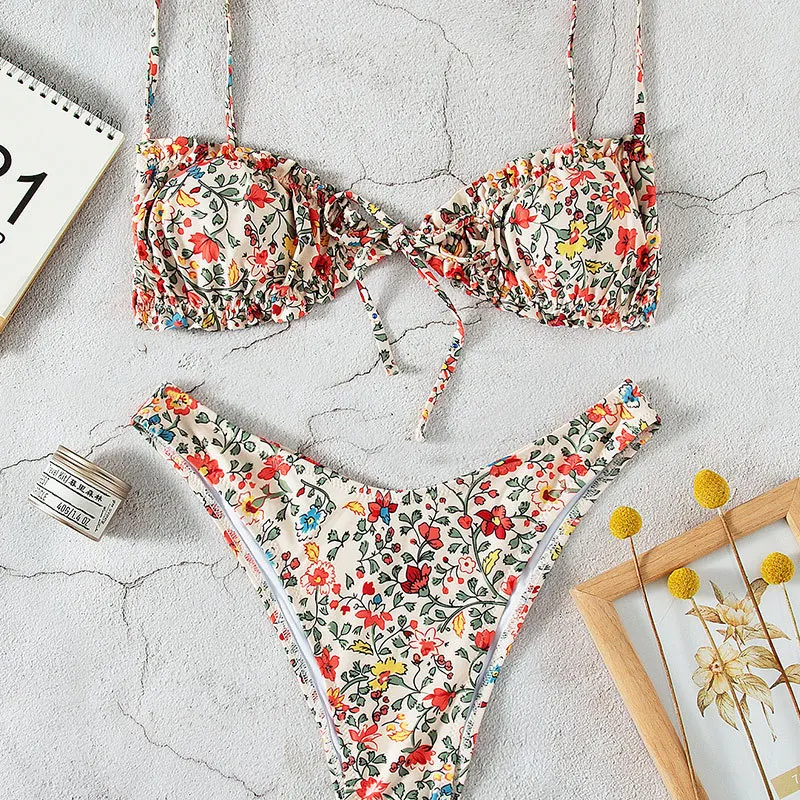 New 2022 Print Bikinis Sexy High Cut Swimsuit Women Push Up Swimwear Small Ruffle Bathing Suit String Shirring Bikini Set Beach
New 2022 Print Bikinis Sexy High Cut Swimsuit Women Push Up Swimwear Small Ruffle Bathing Suit String Shirring Bikini Set Beach