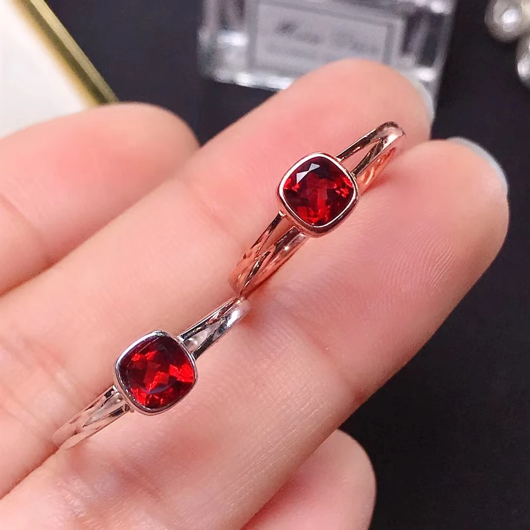 2022 Fashion Natural Garnet Gemstone Ring for Women Jewelry Real 925 Sterling Silver Charm Fine Jewelry Good Gift
2022 Fashion Natural Garnet Gemstone Ring for Women Jewelry Real 925 Sterling Silver Charm Fine Jewelry Good Gift