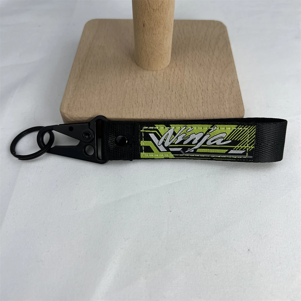 Motorcycle Keychain Multicolor Logo Emblem Black Fabric Alloy Lock Key Ring For Kawasaki Ninja Green 400 650 Moto Accessories
Motorcycle Keychain Multicolor Logo Emblem Black Fabric Alloy Lock Key Ring For Kawasaki Ninja Green 400 650 Moto Accessories