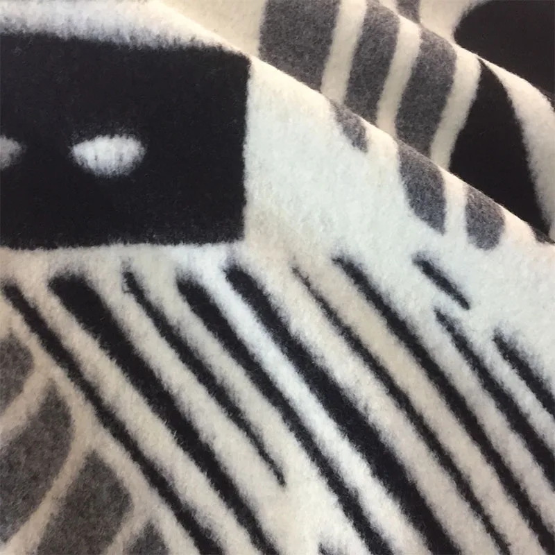 Jacquard Wool Material Cashmere Fabric Thick Three-dimensional Color Textured Knitted Autumn and Winter Clothing for Sewing
Jacquard Wool Material Cashmere Fabric Thick Three-dimensional Color Textured Knitted Autumn and Winter Clothing for Sewing