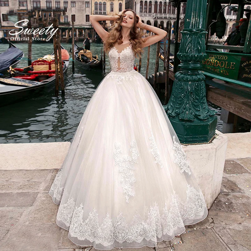 Vintage O-neck Wedding Dress Organza With Embroidery Lace Ball Gown A-line Train Bride Dress Sleeveless Back Button Vestido De N
Vintage O-neck Wedding Dress Organza With Embroidery Lace Ball Gown A-line Train Bride Dress Sleeveless Back Button Vestido De N