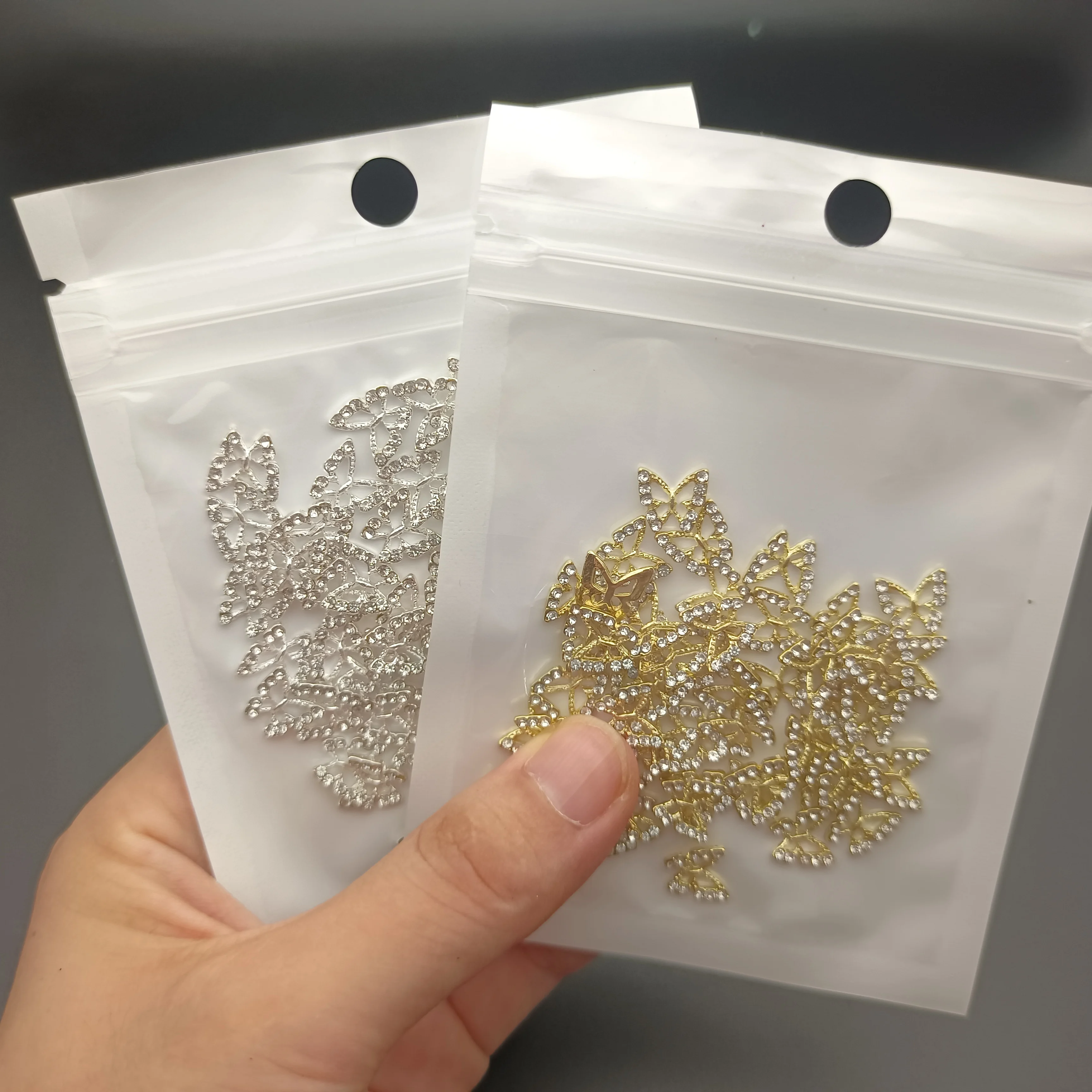 10pcs Gold/Silver Color Butterfly Design Nails Accessories Alloy Metal Nails Art Rhinestones Luxury Nails Decor Fashion Series
10pcs Gold/Silver Color Butterfly Design Nails Accessories Alloy Metal Nails Art Rhinestones Luxury Nails Decor Fashion Series