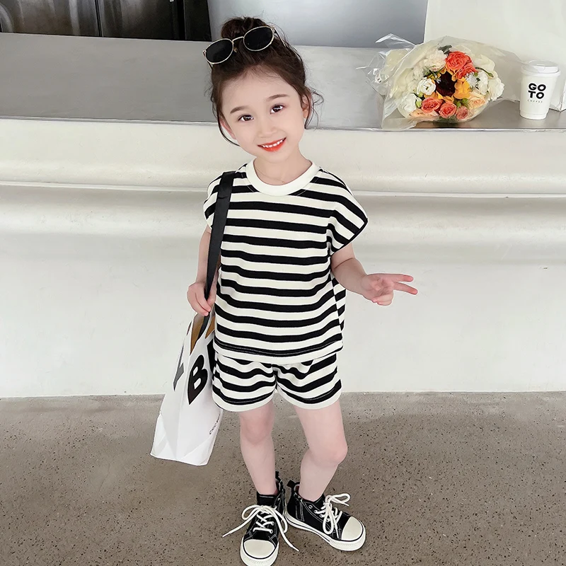 Children's Suit Summer Bow Striped Boys Short Sleeve Breathable Baby Shorts Casual Baby Girls
Children's Suit Summer Bow Striped Boys Short Sleeve Breathable Baby Shorts Casual Baby Girls