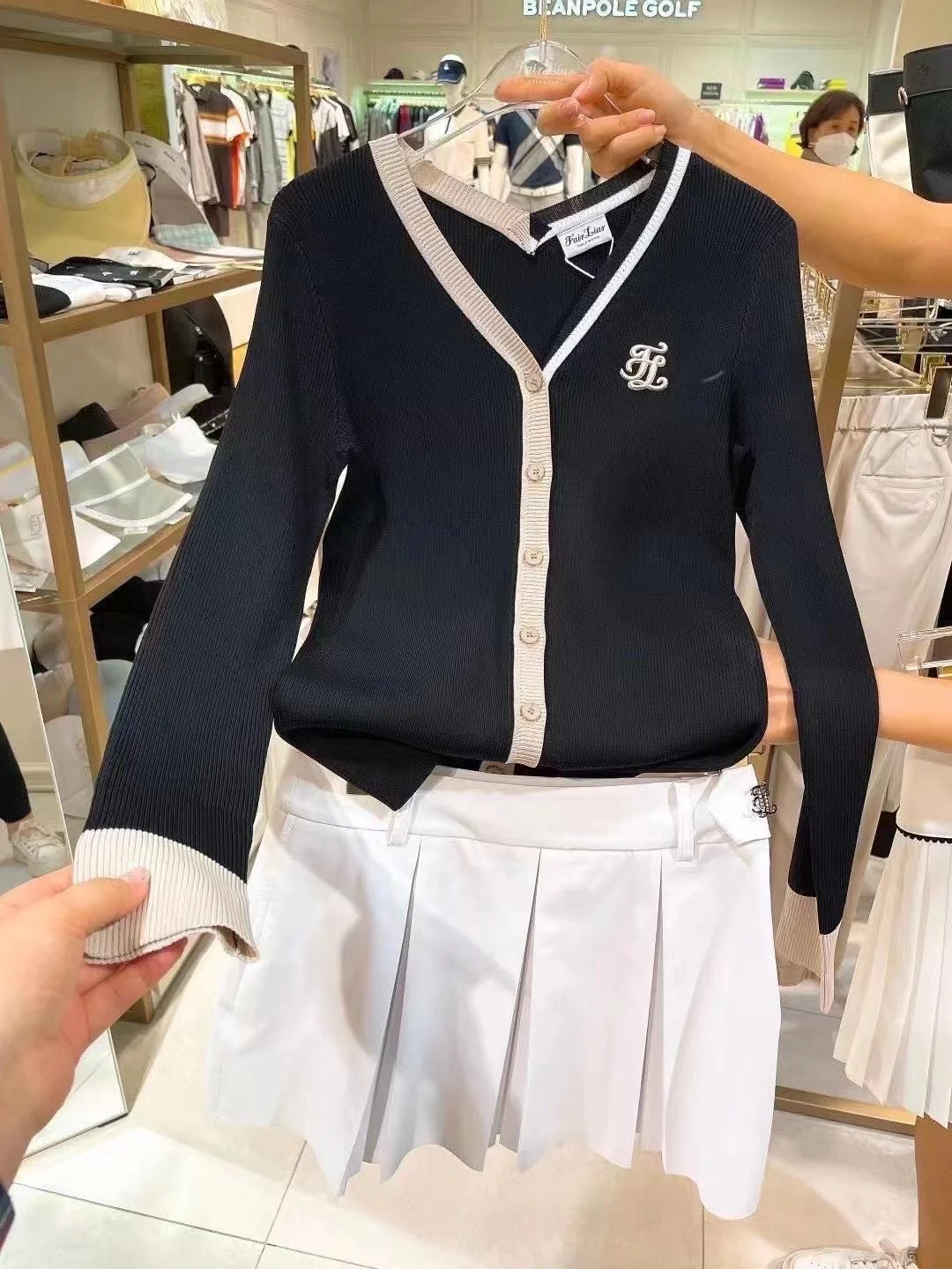 Korean spring and autumn women's Korean version of the quick-drying golf clothing quick-drying yarn slim knitted long-sleeved to
Korean spring and autumn women's Korean version of the quick-drying golf clothing quick-drying yarn slim knitted long-sleeved to