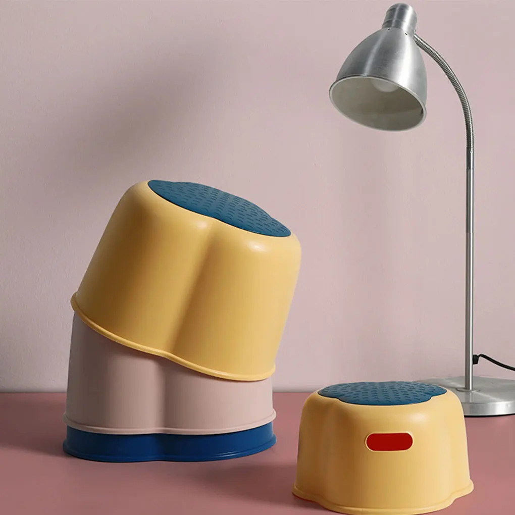 Lightweight And Strong Load-bearing Capacity Stool For Home Easy To Carry Stool Anti- Footstool Convenient Folding blue
Lightweight And Strong Load-bearing Capacity Stool For Home Easy To Carry Stool Anti- Footstool Convenient Folding blue