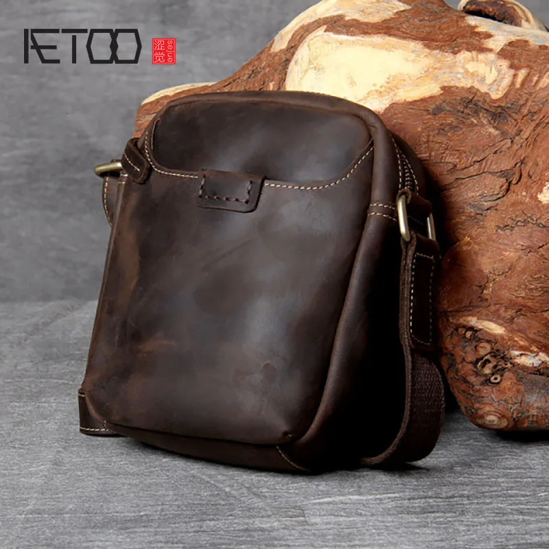 AETOO Retro top layer cowhide shoulder bag, men's leather casual messenger bag, simple and fashionable men's bag
AETOO Retro top layer cowhide shoulder bag, men's leather casual messenger bag, simple and fashionable men's bag