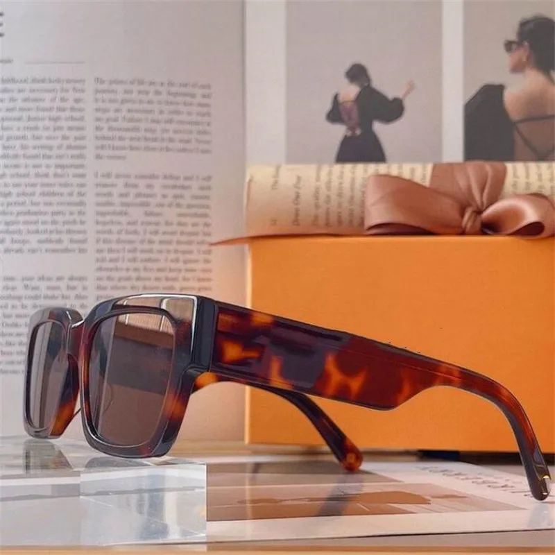 Óculos de sol quadrados femininos 2022 vintage marca oversize feminino óculos de sol preto gradiente feminino óculos masculinos.
Óculos de sol quadrados femininos 2022 vintage marca oversize feminino óculos de sol preto gradiente feminino óculos masculinos.