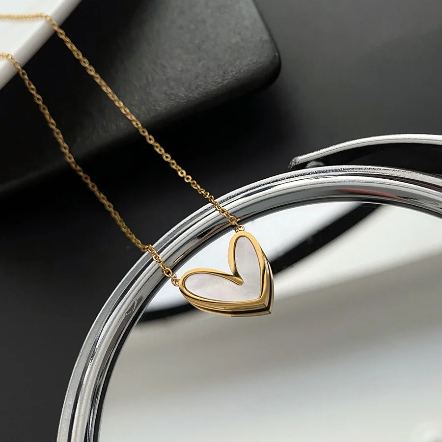 RACHELZ 2023 Vintage Shell Heart Pendant Necklace Light Luxury Stainless Steel Necklaces For Women Non Tarnish Jewelry
RACHELZ 2023 Vintage Shell Heart Pendant Necklace Light Luxury Stainless Steel Necklaces For Women Non Tarnish Jewelry