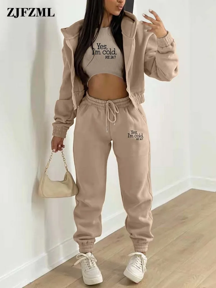 Женский комплект из 3 предметов, укороченный топ с буквенным принтом, толстовка с длинным рукавом и длинные штаны на шнуровке, осенняя одежда для отдыха
Женский комплект из 3 предметов, укороченный топ с буквенным принтом, толстовка с длинным рукавом и длинные штаны на шнуровке, осенняя одежда для отдыха