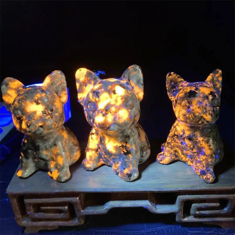 

1 шт. натуральный кристалл Yooperlite собака драгоценный камень резьба Исцеление фигурки животных камни для рейки украшения дома