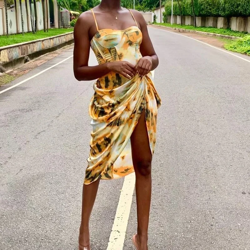 2022 Women Vintage Yellow Tie dye Flower print Spaghetti Strap Dress Hem Slim Waist Slit Irregular Long Dresses Sling
2022 Women Vintage Yellow Tie dye Flower print Spaghetti Strap Dress Hem Slim Waist Slit Irregular Long Dresses Sling