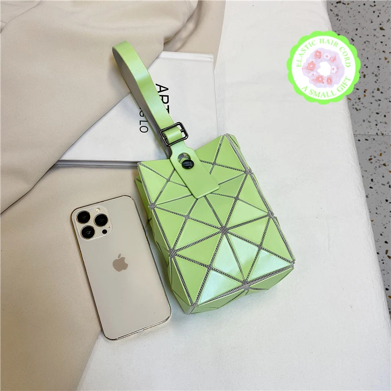 Baobao Luxury Designer Handbag Women's Bags Spring Summer 2022 Trend Female Handbags Grid Diamond Pattern Bags handbags designer
Baobao Luxury Designer Handbag Women's Bags Spring Summer 2022 Trend Female Handbags Grid Diamond Pattern Bags handbags designer