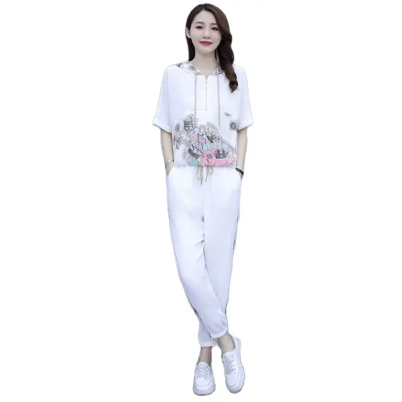 Women White Sport Suit 2022 New Female Printed Summer Two Piece Set Women's Hooded Sportswear Women Pants Suit 4XL
Women White Sport Suit 2022 New Female Printed Summer Two Piece Set Women's Hooded Sportswear Women Pants Suit 4XL