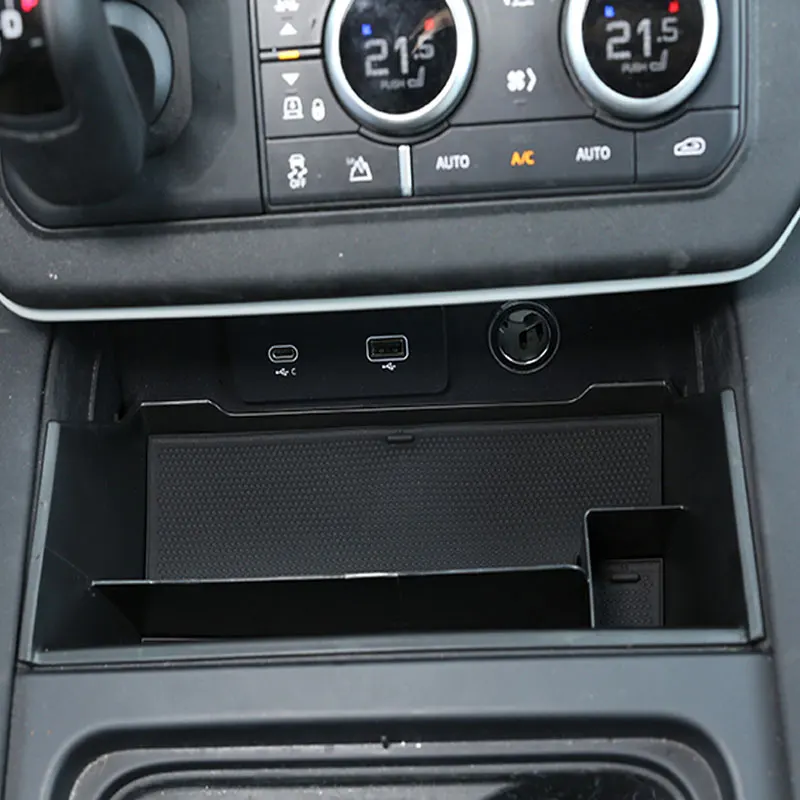 For Land Rover Defender 90 110 2020 2021 2022 Center Console Lid Armrest Glove Box Card Phone Coin Storage Box Protective Cover
For Land Rover Defender 90 110 2020 2021 2022 Center Console Lid Armrest Glove Box Card Phone Coin Storage Box Protective Cover