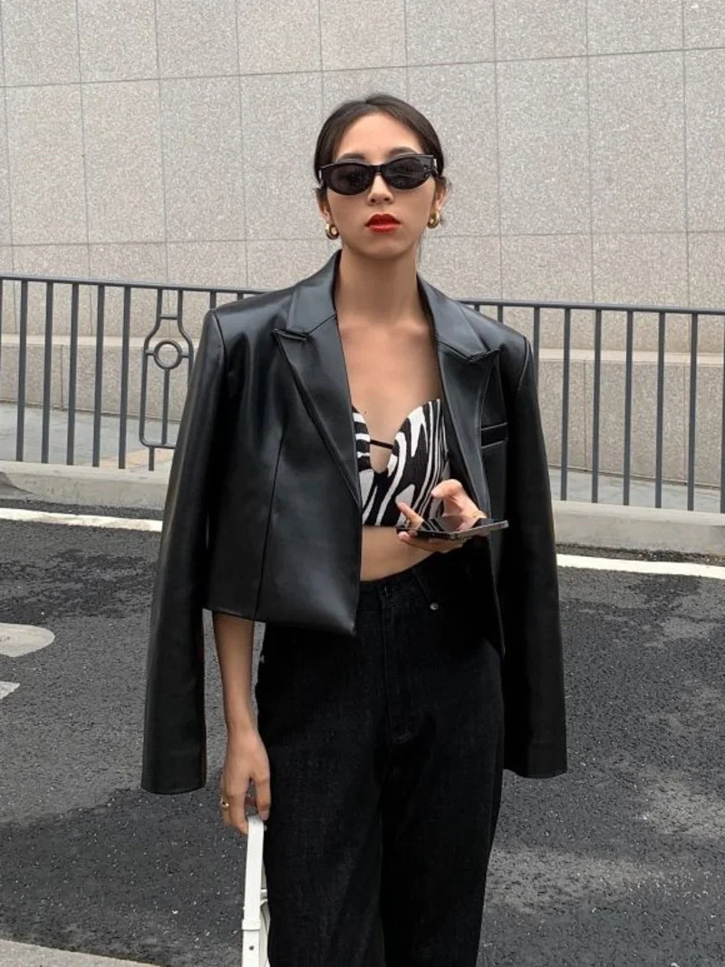 2022 Vintage Faux Leather Jackets Womens Black Motorcycle Jacket Women Female Winter Harajuku Streetwear Autumn Coat Outerwear
2022 Vintage Faux Leather Jackets Womens Black Motorcycle Jacket Women Female Winter Harajuku Streetwear Autumn Coat Outerwear