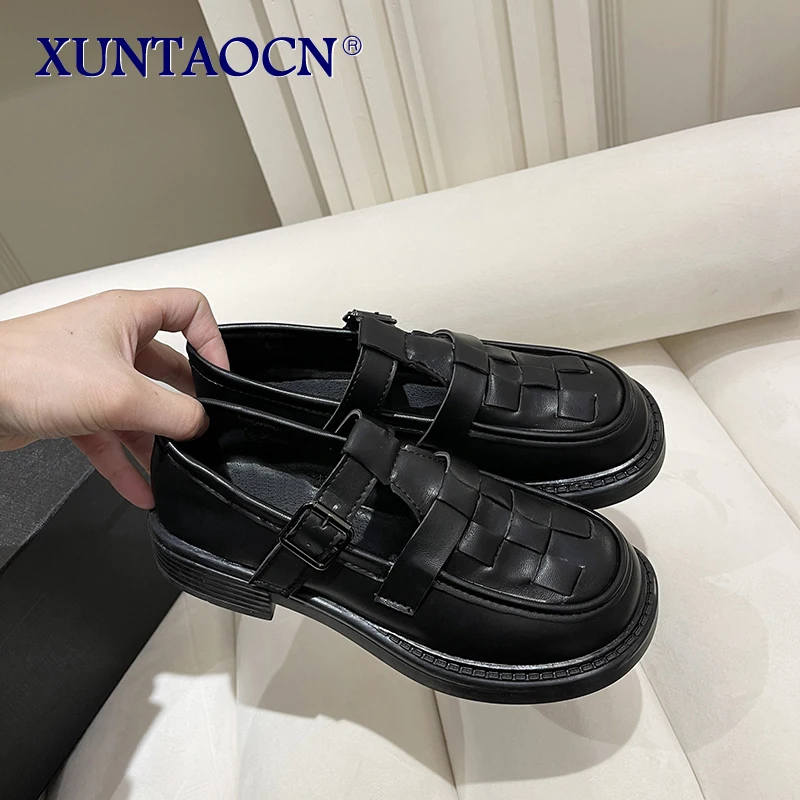 British Style Women Loafers Buckle Platform Slip On Platform Mary Jane Shoes Sapatos Femininos Lolita Shoes Woven Pattern
British Style Women Loafers Buckle Platform Slip On Platform Mary Jane Shoes Sapatos Femininos Lolita Shoes Woven Pattern