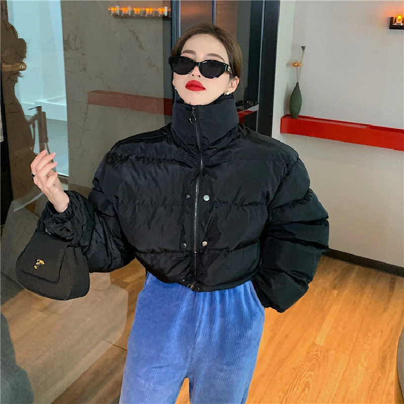 Black Short Down Coat Women Jacket Stand Collar Winter Fashion Oversize Waterproof Thicken Warm Duck Feather Down Female Outwear
Black Short Down Coat Women Jacket Stand Collar Winter Fashion Oversize Waterproof Thicken Warm Duck Feather Down Female Outwear