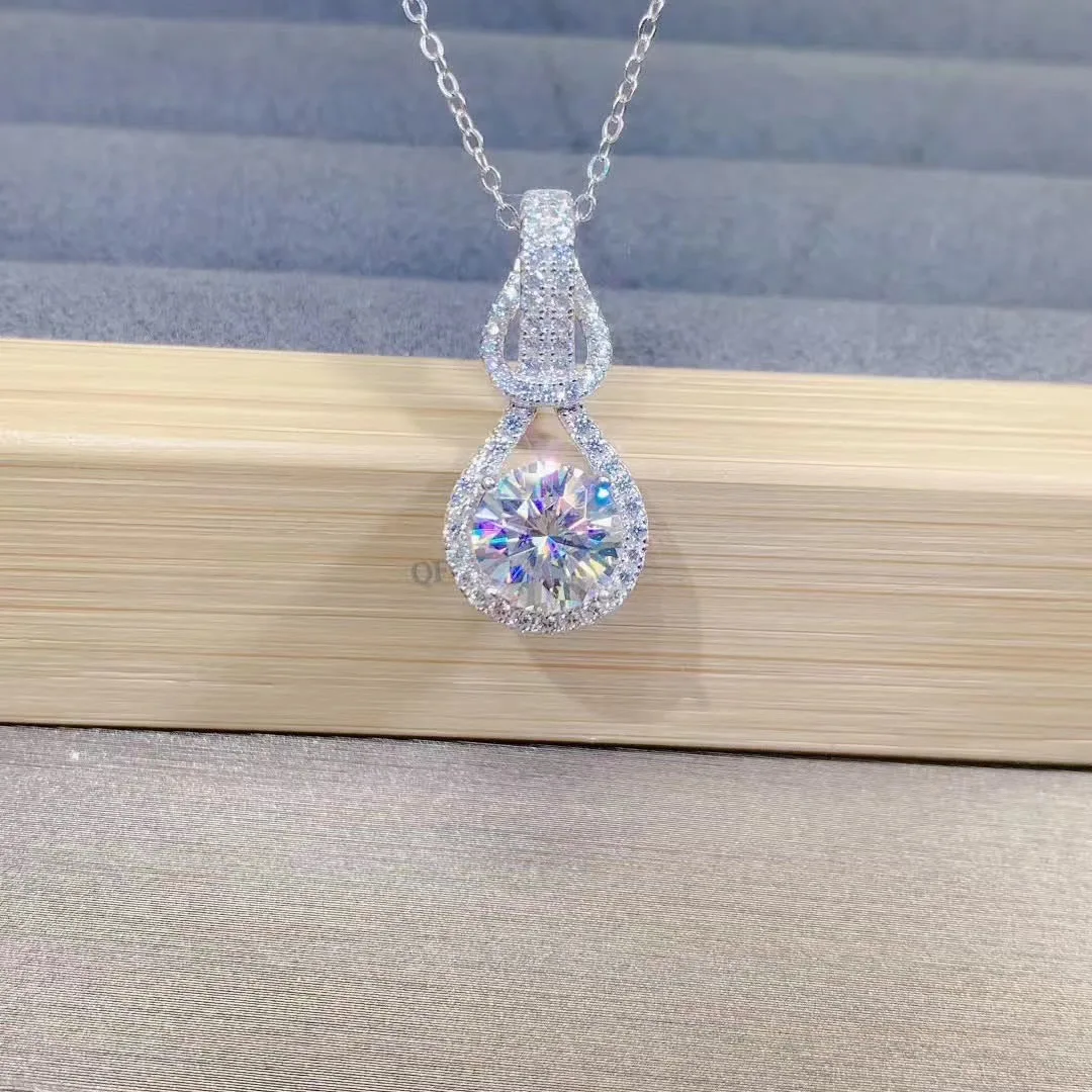 S925 Silver 1carat Diamond Pendant 45cm Necklace Chain Fine Naszyjnik Silver 925 Jewelry Collares Joyas Necklace Women Pendants
S925 Silver 1carat Diamond Pendant 45cm Necklace Chain Fine Naszyjnik Silver 925 Jewelry Collares Joyas Necklace Women Pendants