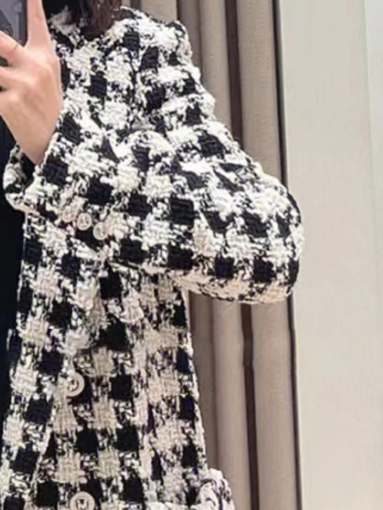 2022 Autumn and Winter New Women Jacket Black and White Plaid Tweed Loose Blazer
2022 Autumn and Winter New Women Jacket Black and White Plaid Tweed Loose Blazer